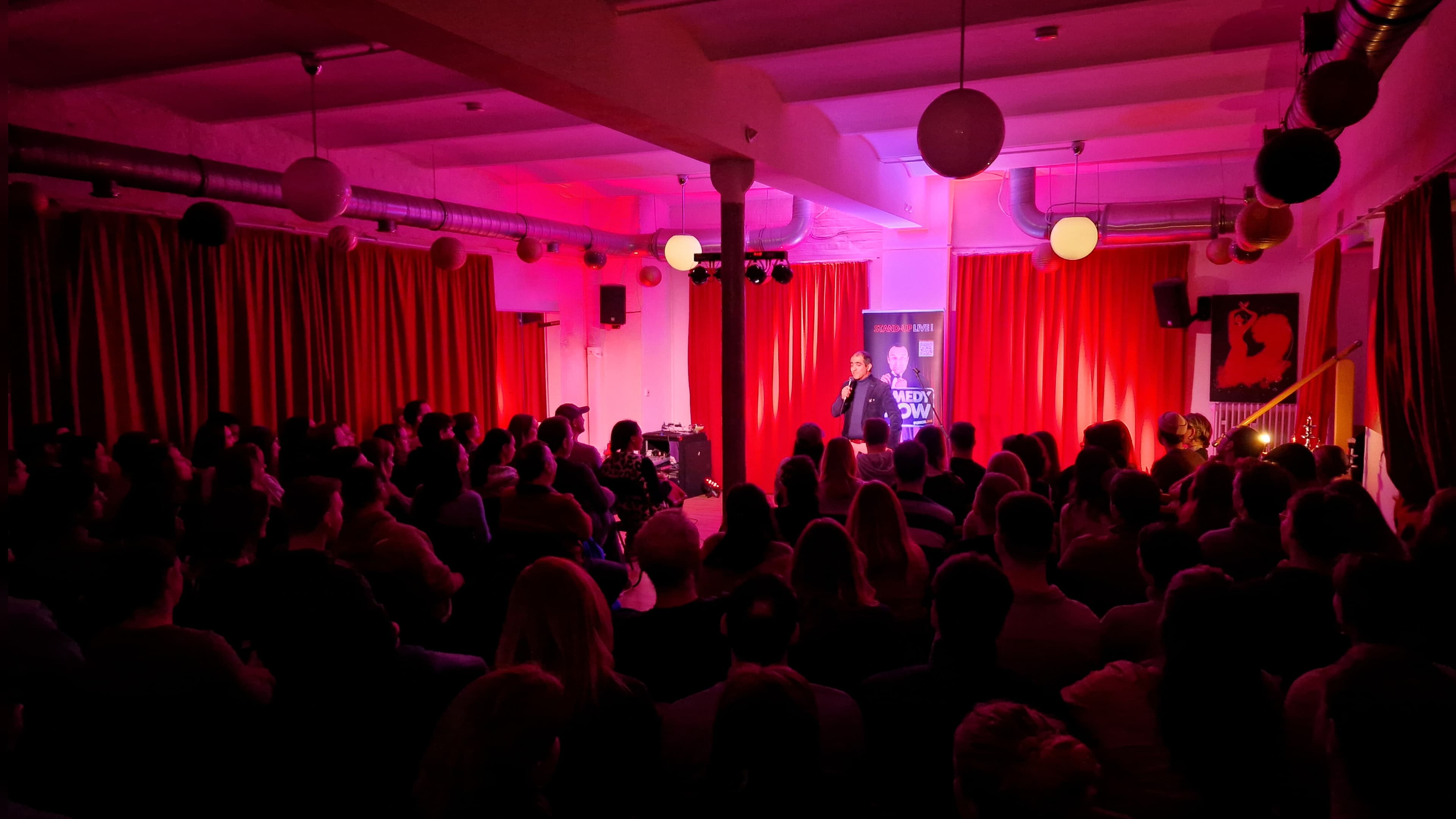 Punchline Comedy | Hinterhofsalon Köln