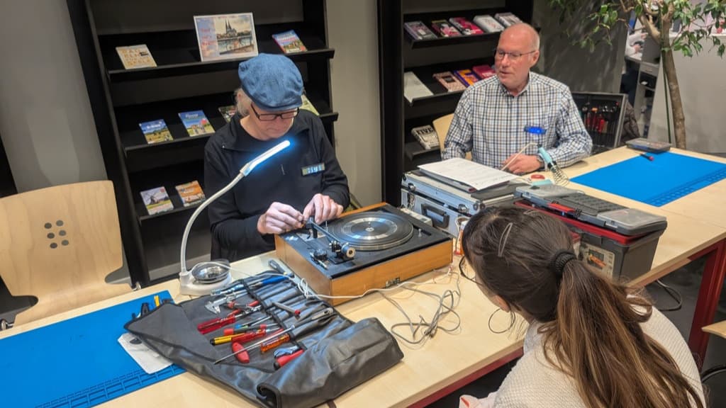 Repaircafe in der Stadtbibliothek