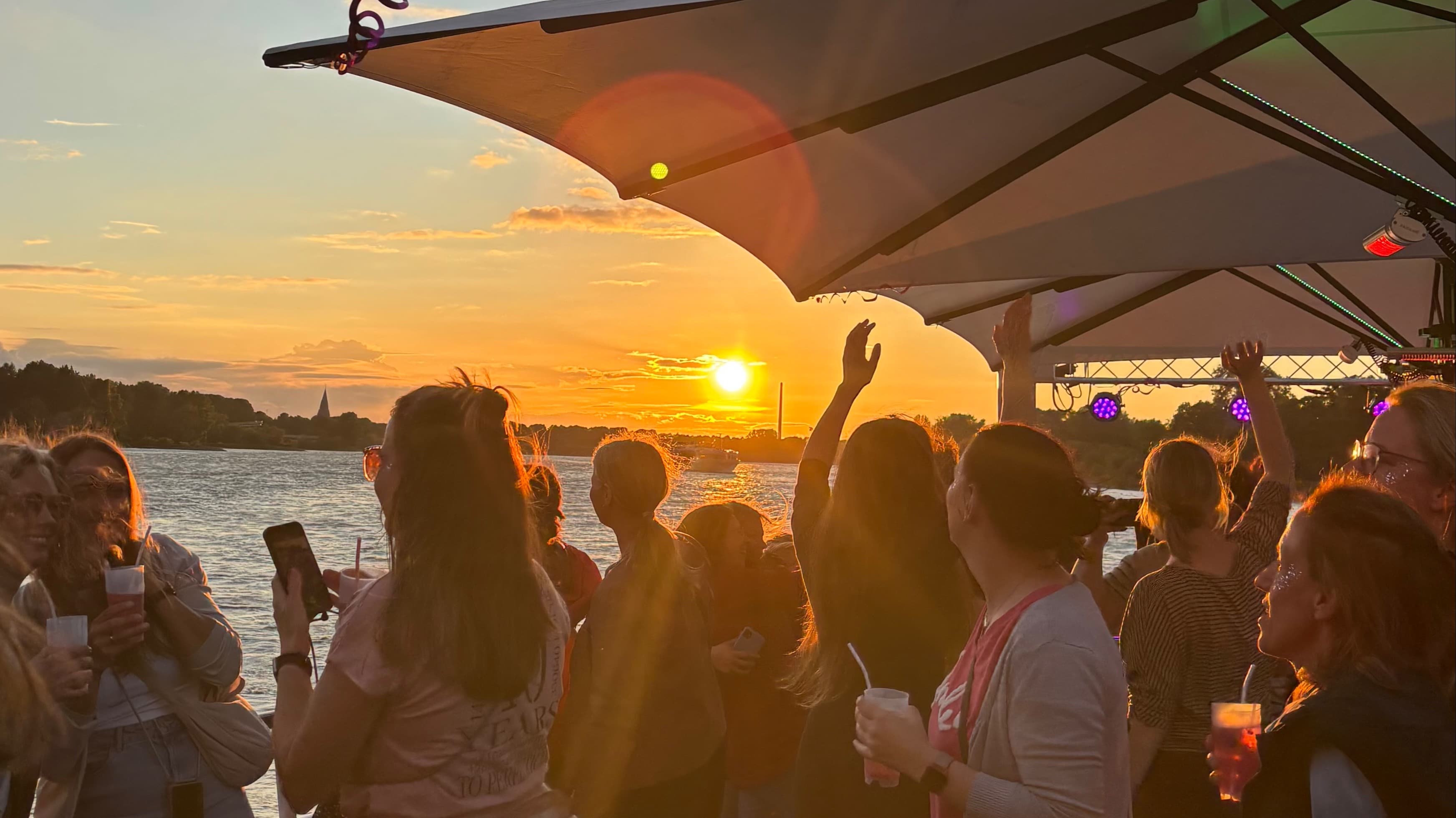 Ladies Night - Party auf dem Rhein