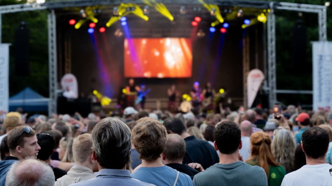 Benefizkonzert der Diakonie Michaelshoven mit Auerbach, Paveier und Simon Schwieren