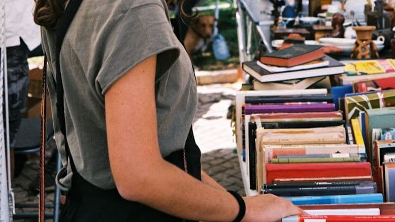 Bücher-Sammler und Trödelmarkt in Riehl