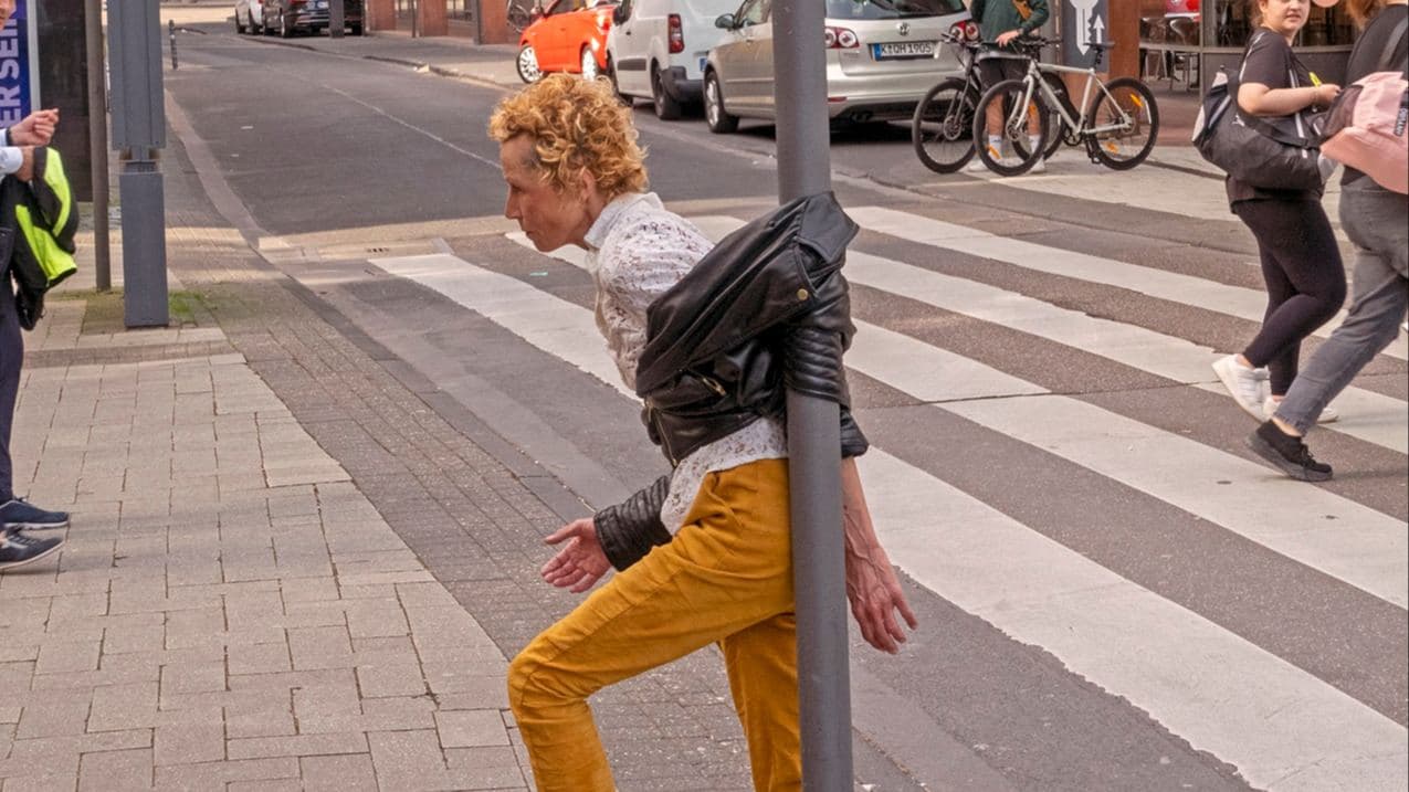 Dressing the city and my head is a shirt