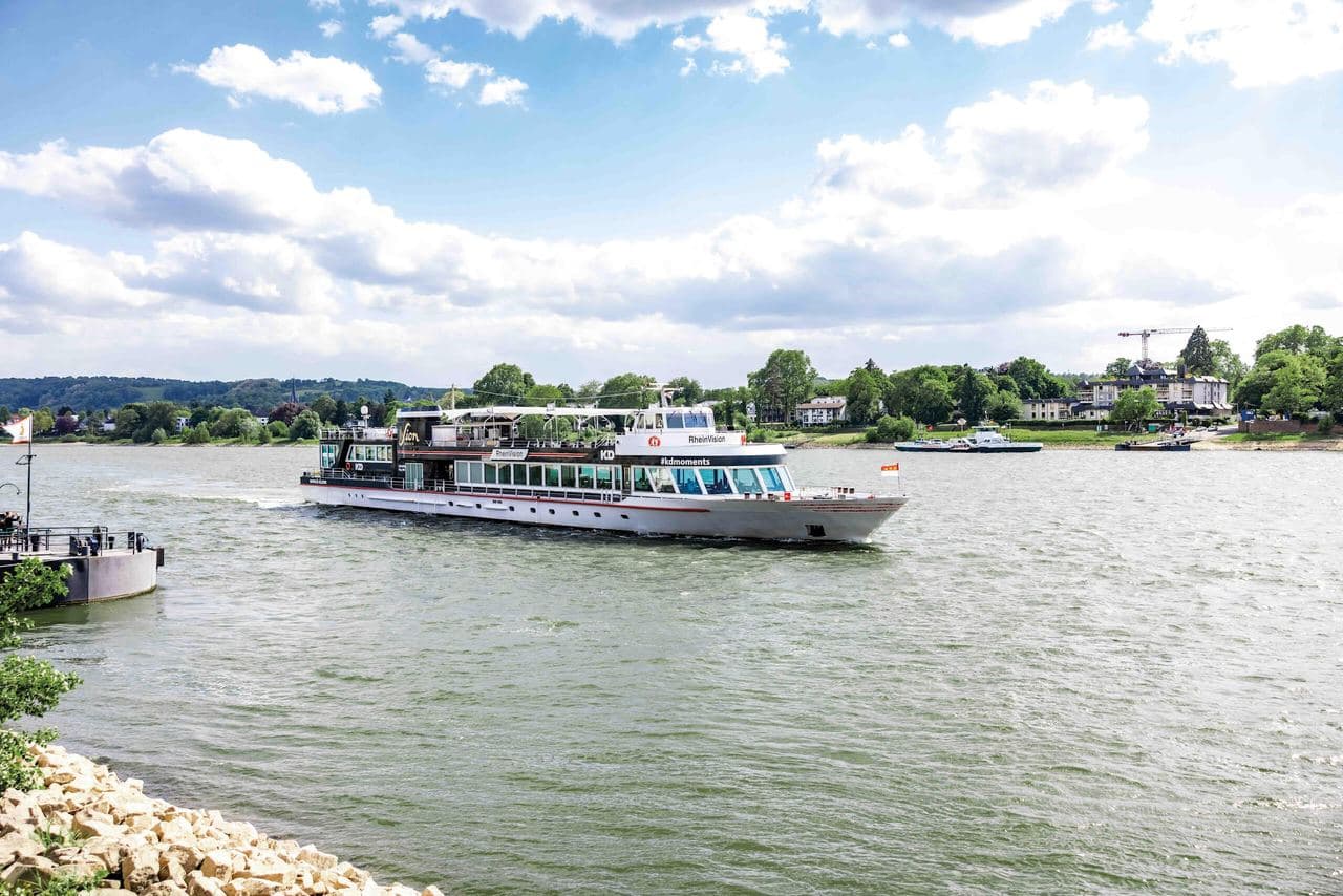 Linienfahrt auf dem Rhein