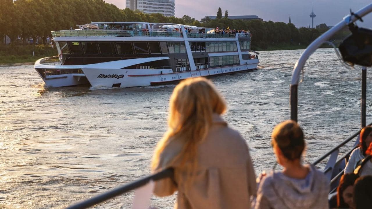 Lounge Abendfahrt Köln