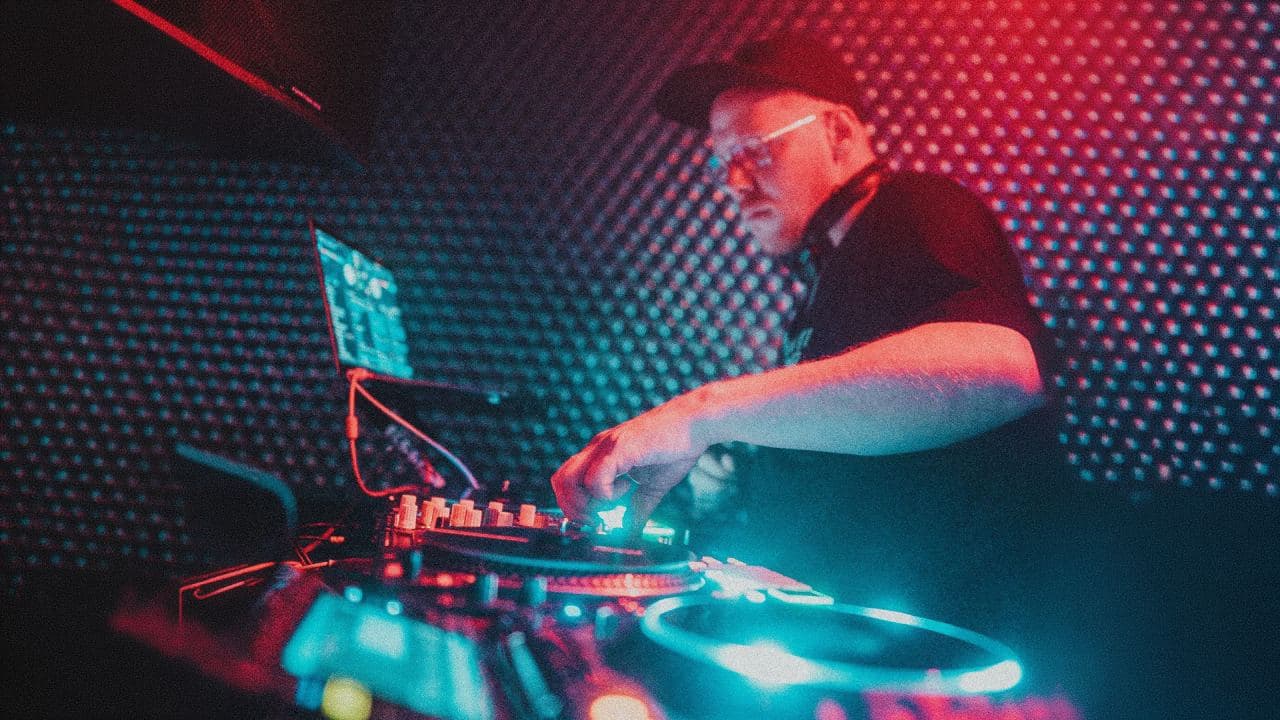 PARTY // SAY LESS — Bumann & SOHN