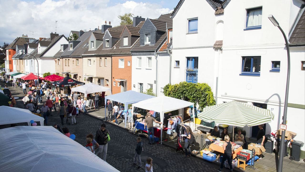 Septembermarkt und Straßenfest 125 Jahre Schulze-Delitzsch-Straße Köln
