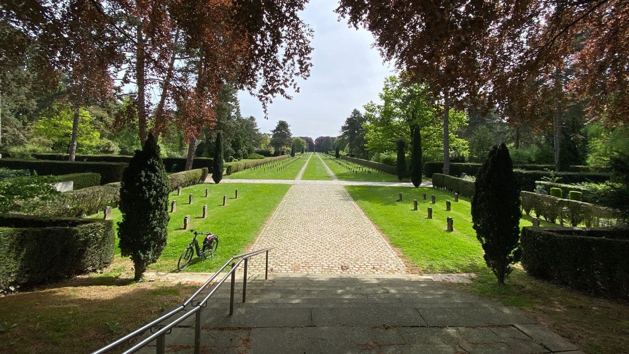 Urlaub in Köln | Der Südfriedhof – Eher Park als Friedhof | zu Fuß