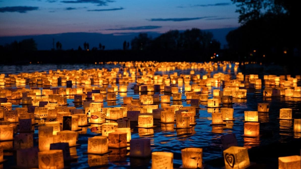 Water Lantern Festival - MediaPark